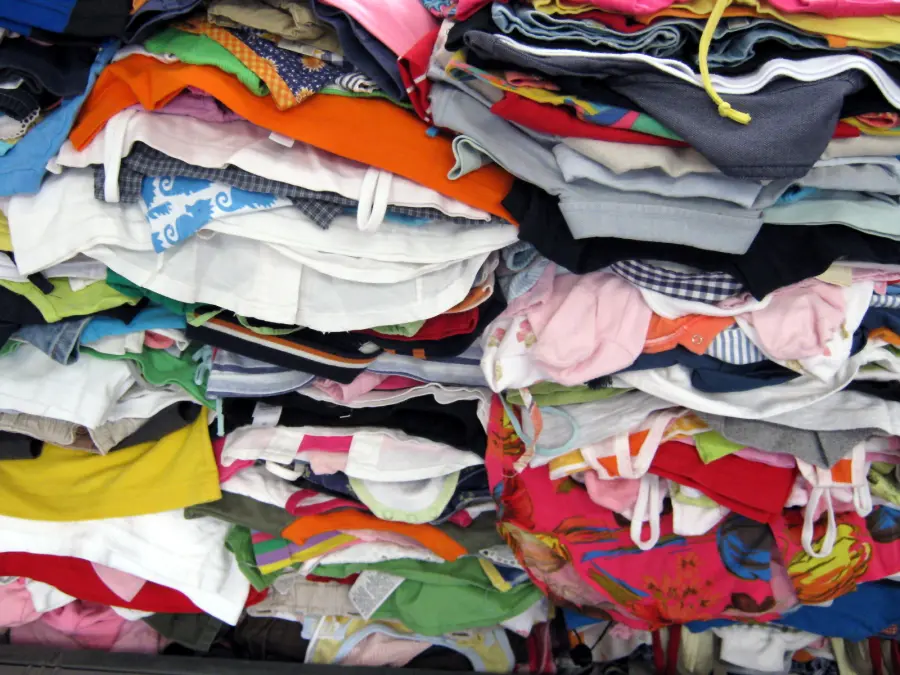 Come riciclare i vestiti dei bambini