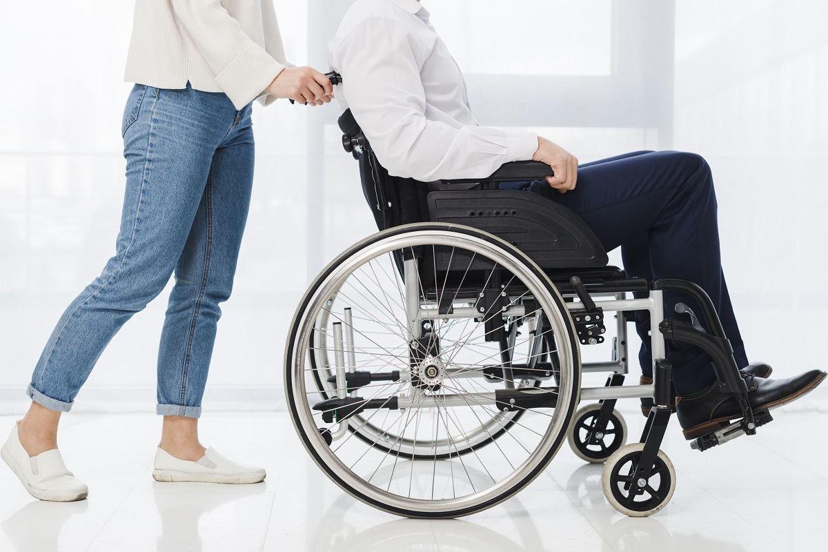 Montascale per disabili: che cos'è e caratteristiche da considerare