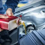 Come va applicato il lubrificante auto?